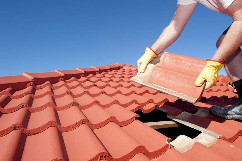 https://50838819.fs1.hubspotusercontent-na1.net/hubfs/50838819/Photos/tile%20roof.jpg